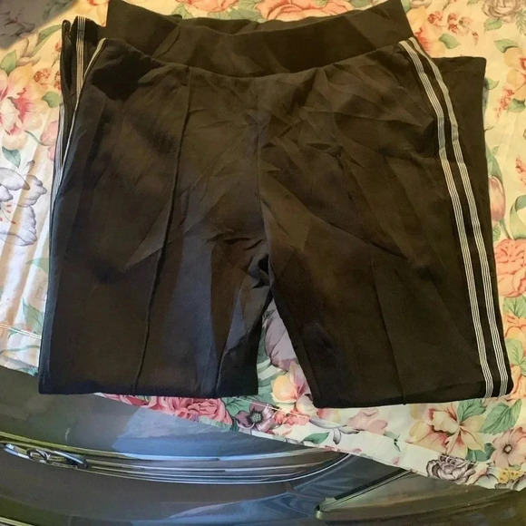 Avis Women’s. Track Pants Size Small - Picture 3 of 3
